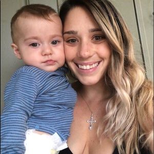 Meet your Posher, Kayla